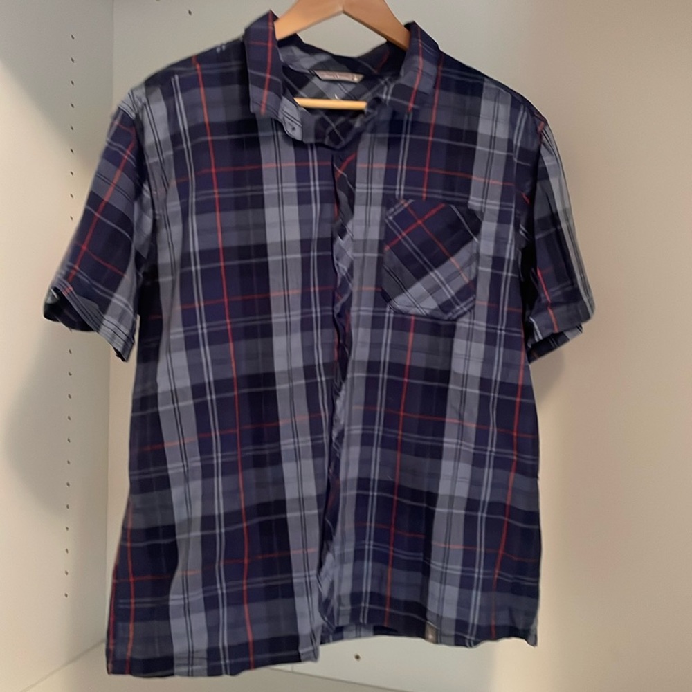 Smartwool Men’s shortsleeve button down - Size Large